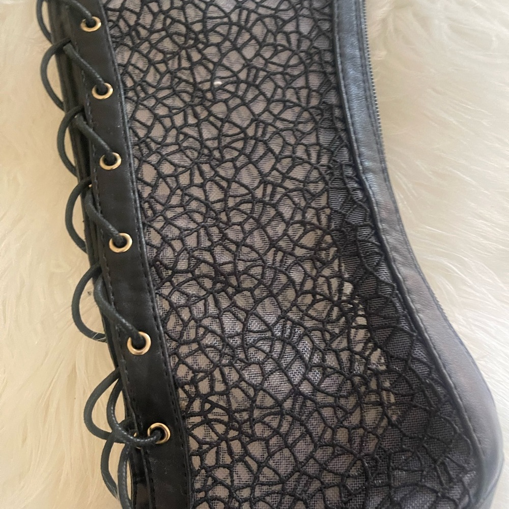 Boots - Picture 5 of 5
